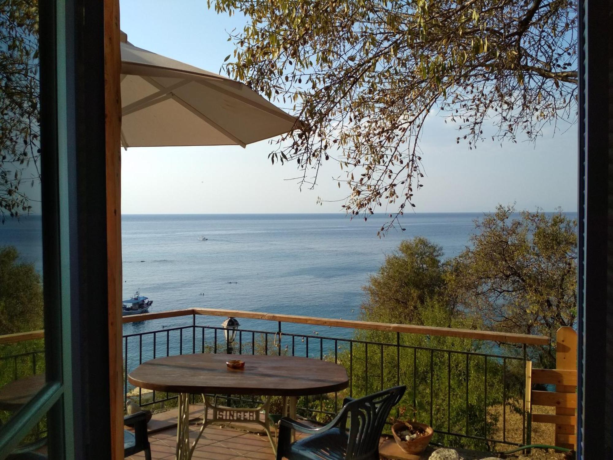 Ostria Hotel Áyios Nikítas Екстериор снимка